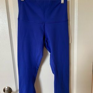 Lululemon Wunder Under crops